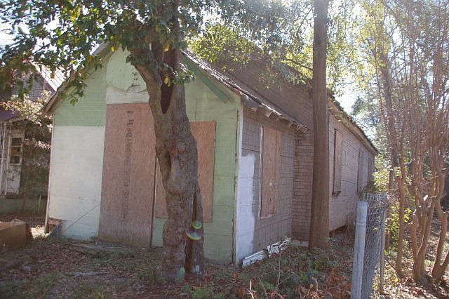 2nd image of 2478 East Ave