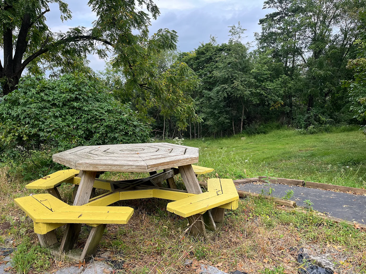 2 bed, 1172 sqft, $2,000 — Photo 2