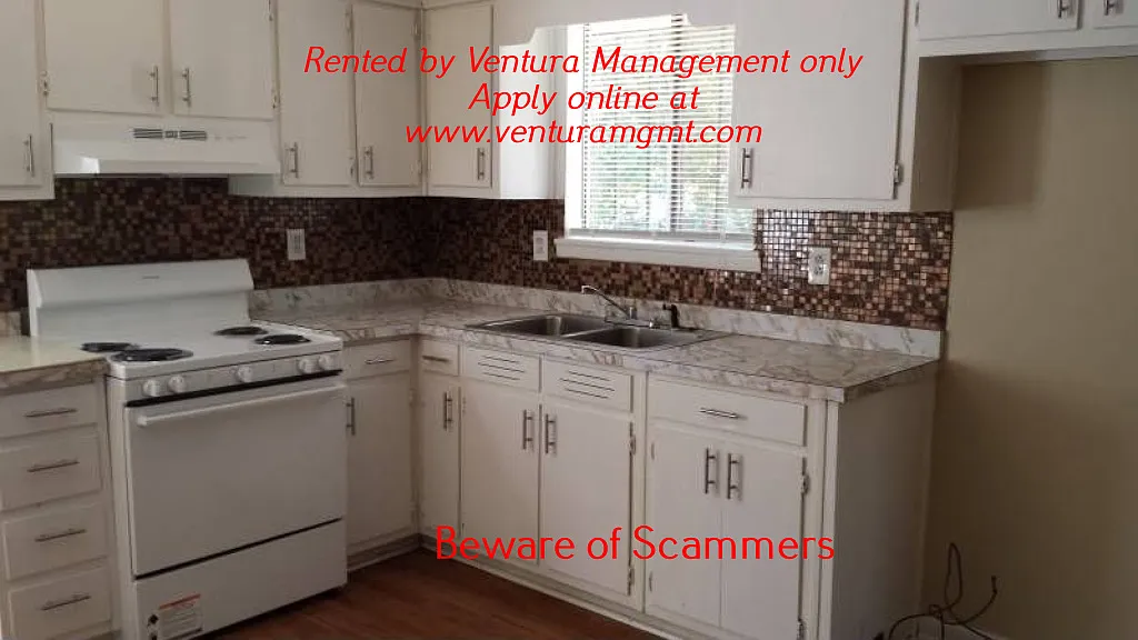 3 bed, 1.5 bath, 1750 sqft, $1,690 — Photo 2