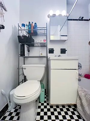 Rented by Compass | media 32