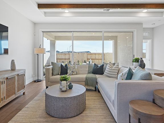 Great room near covered patio