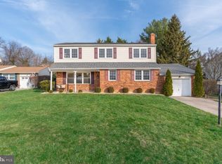 4 Eileen Dr, Newark, DE