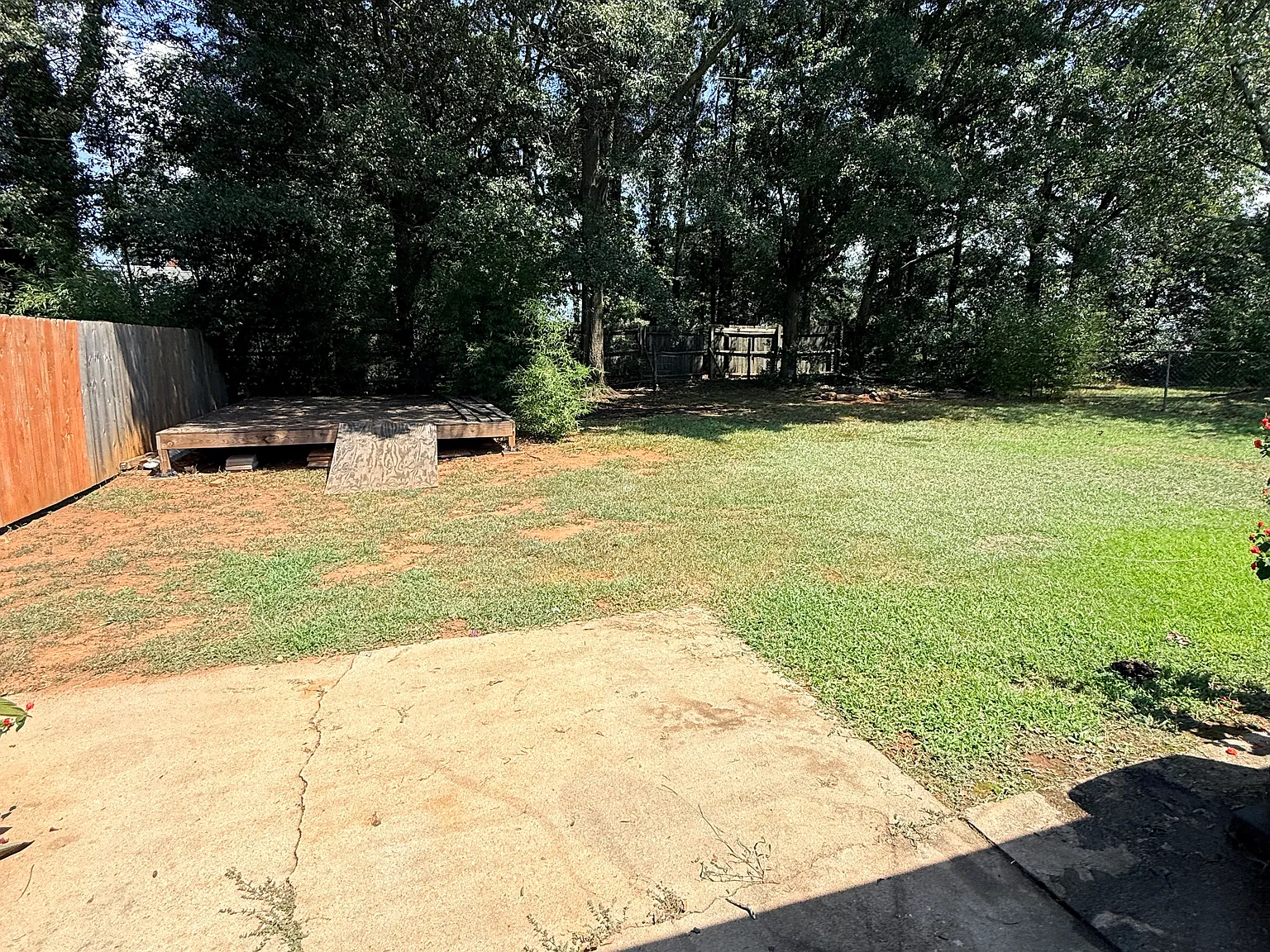 2 bed, 900 sqft, $1,200 — Photo 2