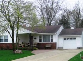 23 Skyline Dr, Canfield, OH