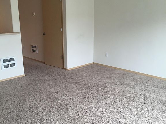 2nd image of 1225 N Oak Harbor St APT M2