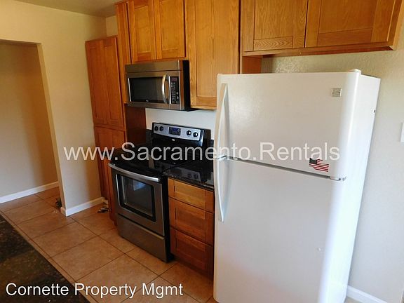 3rd image of 8113 Basswood Way