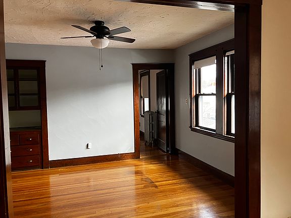 dining rm/ living area