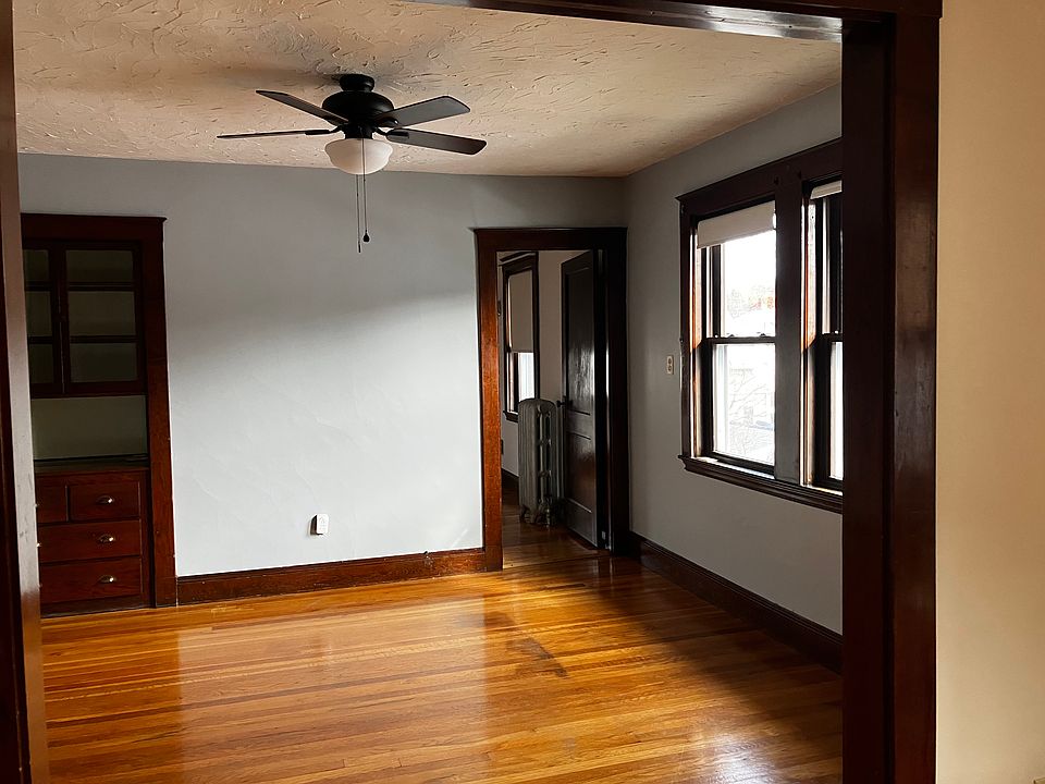 dining rm/ living area