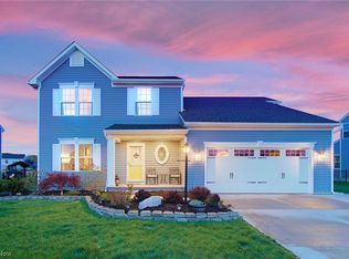 9385 Winfield Ln, North Ridgeville, OH 44039