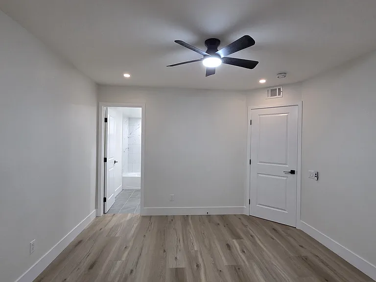 778 La Tierra St #H103 — Photo 15