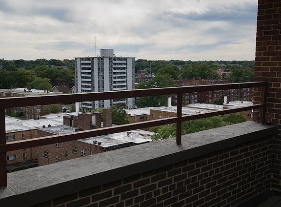 Private balcony-West