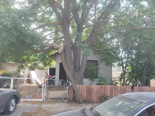 2044 E Tyler Ave, Fresno, CA 93701