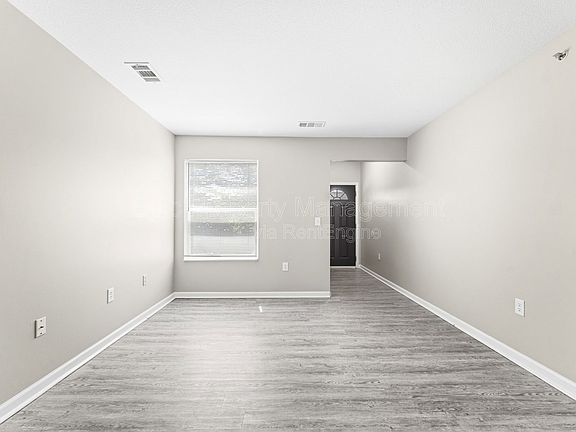 5th image of 9030 Charlotte Ct