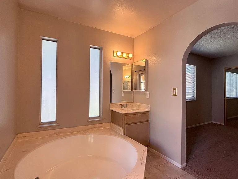 5080 Spencer St #D — Photo 2