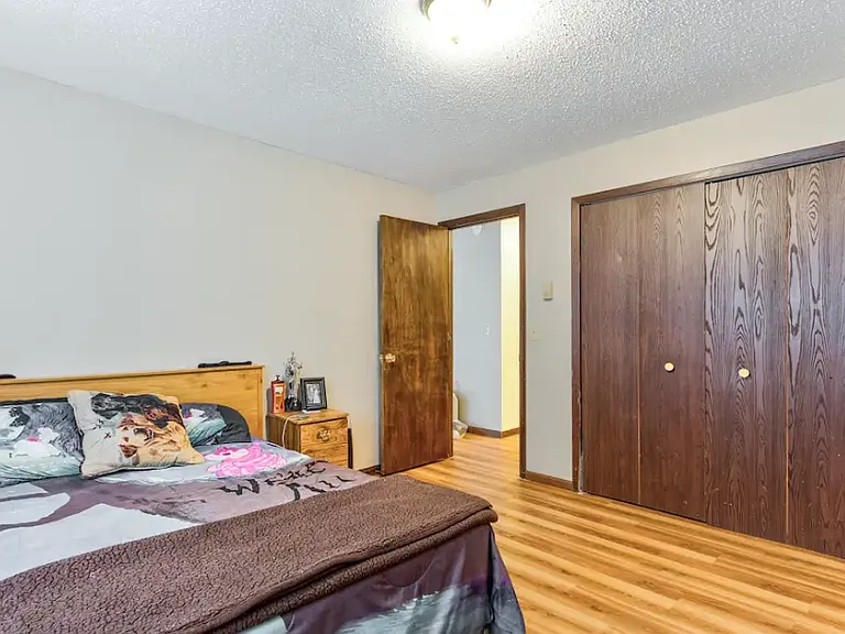 Foot Lake Apartments — Photo 22