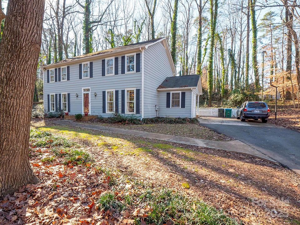 1st image of 410 Lakenheath Ln