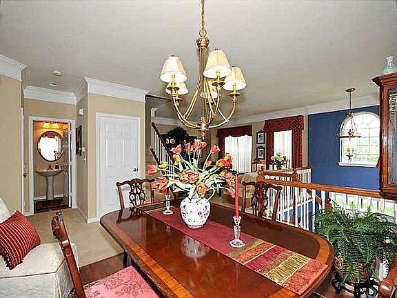 4th image of 13352 Golden Gate Dr W