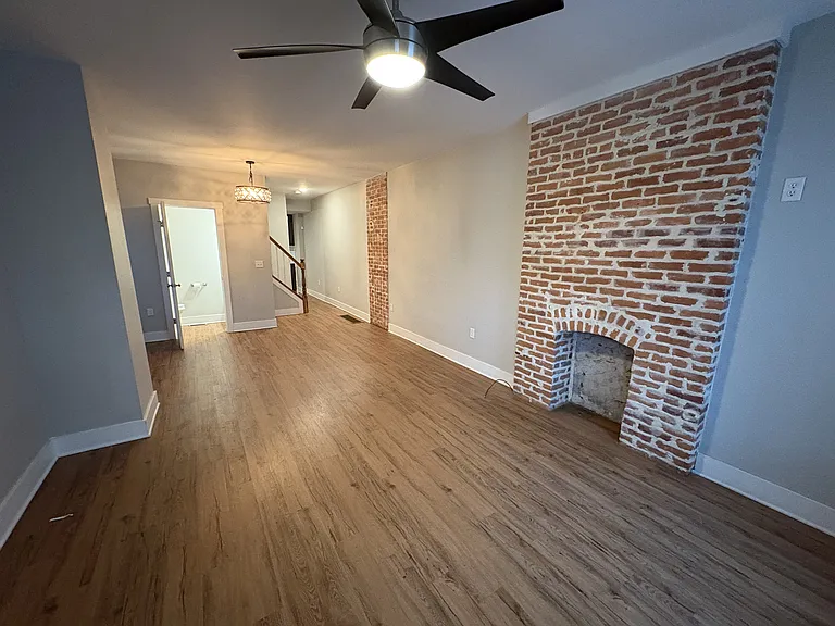 1621-31 Oak St #1631 — Photo 2