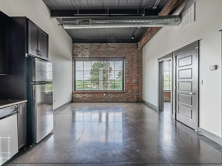 Wonder Bread Lofts — Photo 134