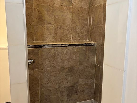4th image of 244 S 11th St APT C