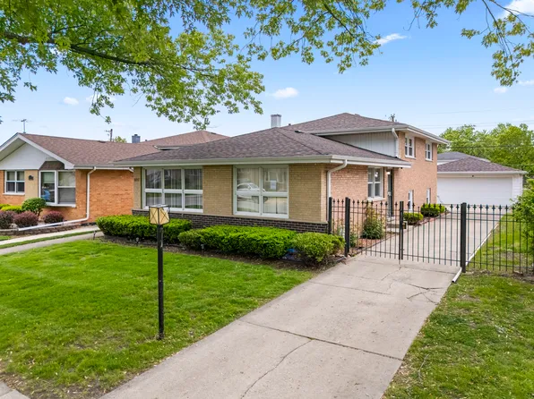 8737 S 50th Ave, Lemont, IL 60453