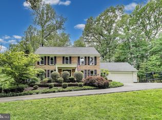 12209 Rowan Tree Dr, Fairfax, VA 22030