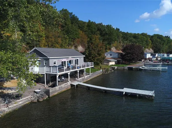 1665 Honoco Rd, Aurora, NY 13026