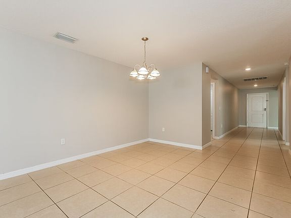 4th image of 6953 Redbay Dr