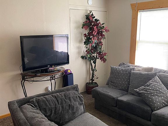 3rd image of 624 Northaven Dr