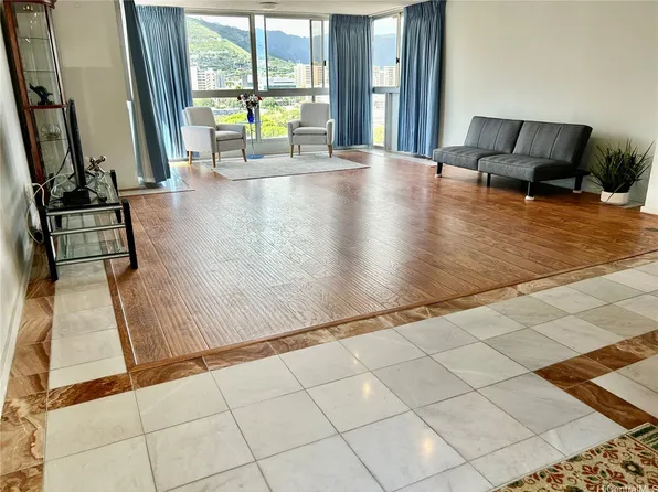 1624 Kanunu St APT 1208, Honolulu, HI 96814