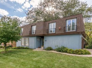 50 27th St NW, Cedar Rapids, IA 52405
