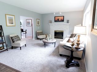 3413 Rolling Hills Dr, Eagan, MN 55121