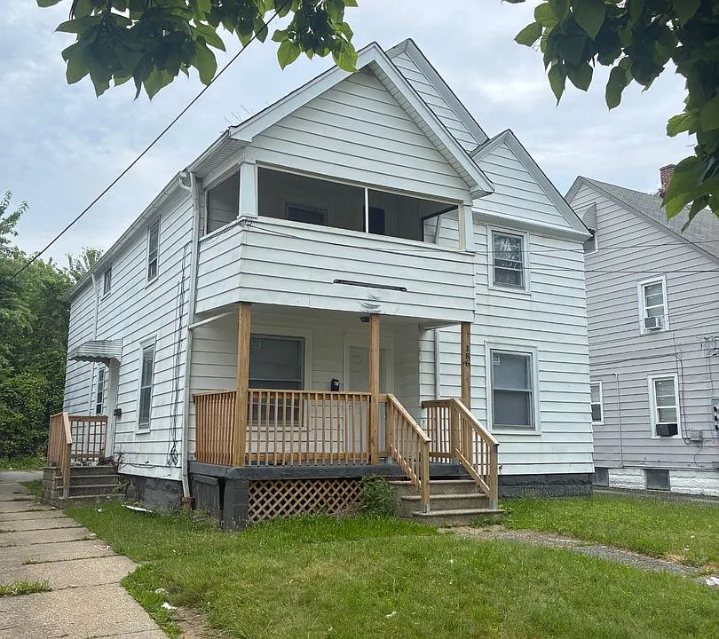 386 E 152 ST