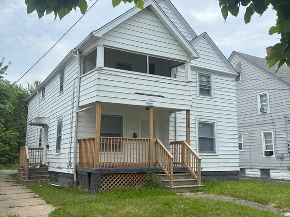 386 E 152 ST, 386 E 152nd St, Cleveland, OH 44110
