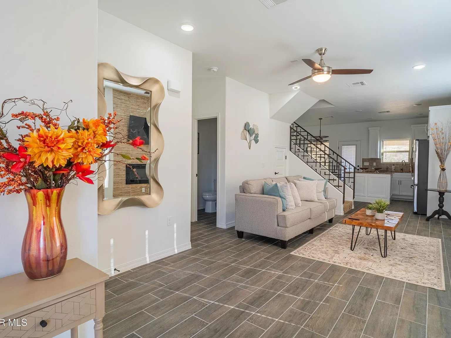 3 bed, 2.5 bath, 1555 sqft, $2,450 — Photo 3