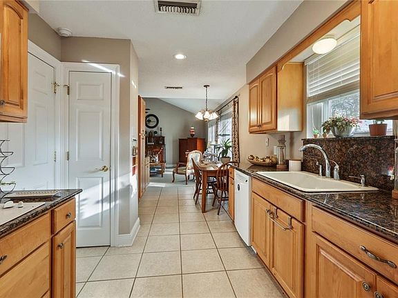 5th image of 3602 E Grandlake Blvd