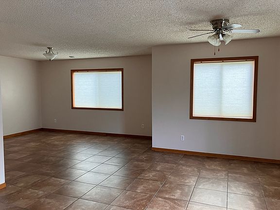 Living- and dining room view from the kitchen