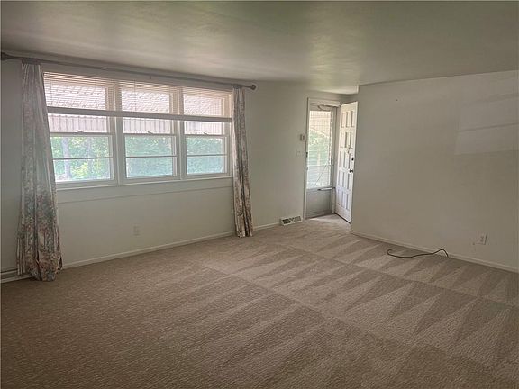 2nd image of 707 N Morse Ave