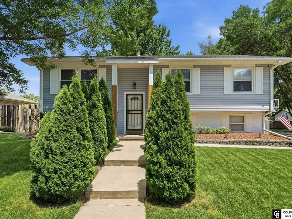 2100 W Sumner St, Lincoln, NE 68522