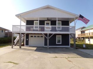 1212 N Topsail Dr, Surf City, NC 28445