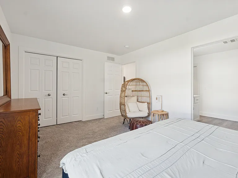 504 W Prospect St #1 — Photo 17