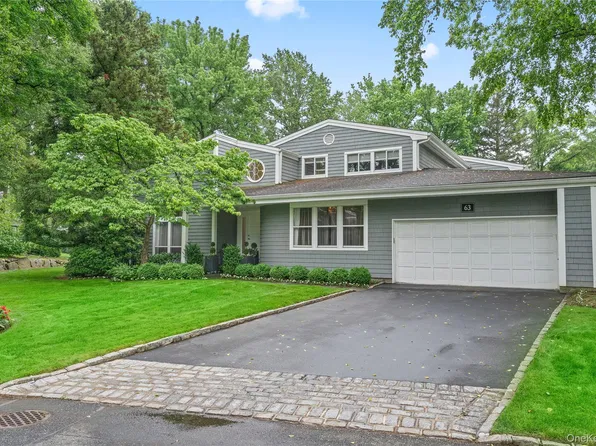 63 Sutton Pl, Manhasset, NY 11030