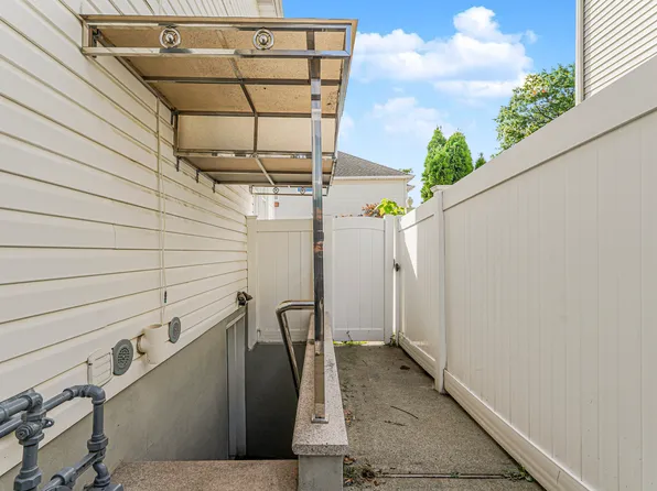 440 Harold Avenue image 21 of 47