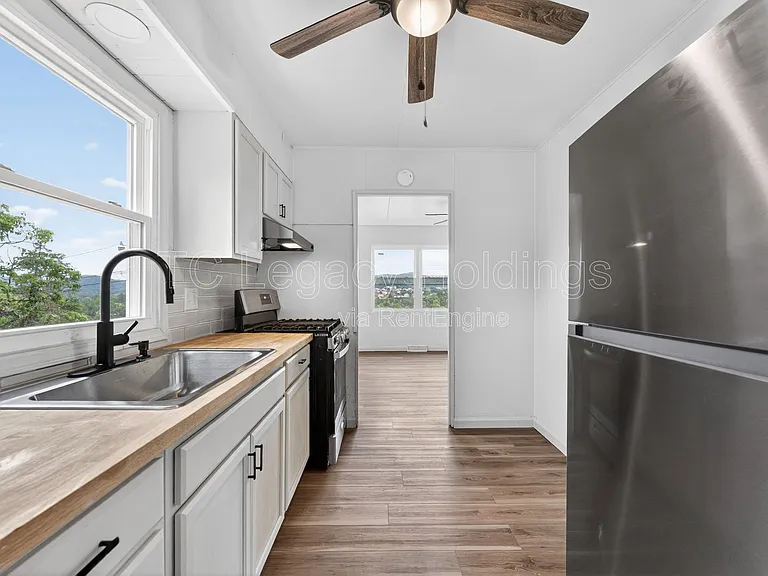 1533 Hoffman Ave — Photo 14