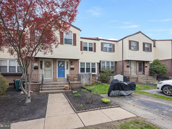 306 Birch Dr, Lafayette Hill, PA 19444