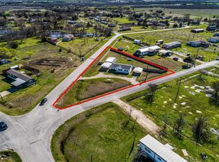 501 Green Acres Dr, Palmer, TX 75152