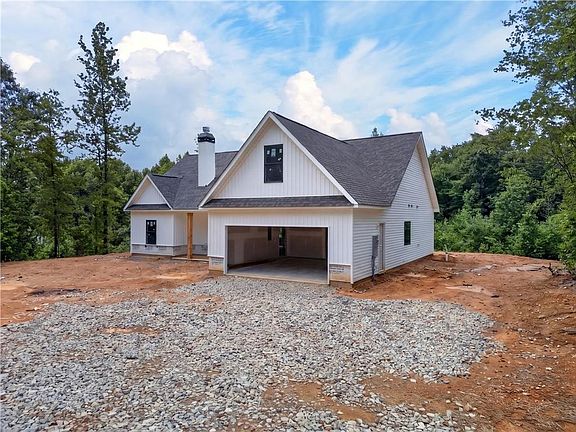 4th image of 423 Relay Rd