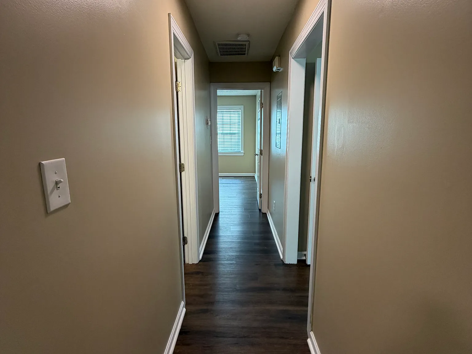 2 bed, 1.5 bath, 900 sqft, $1,125 — Photo 3