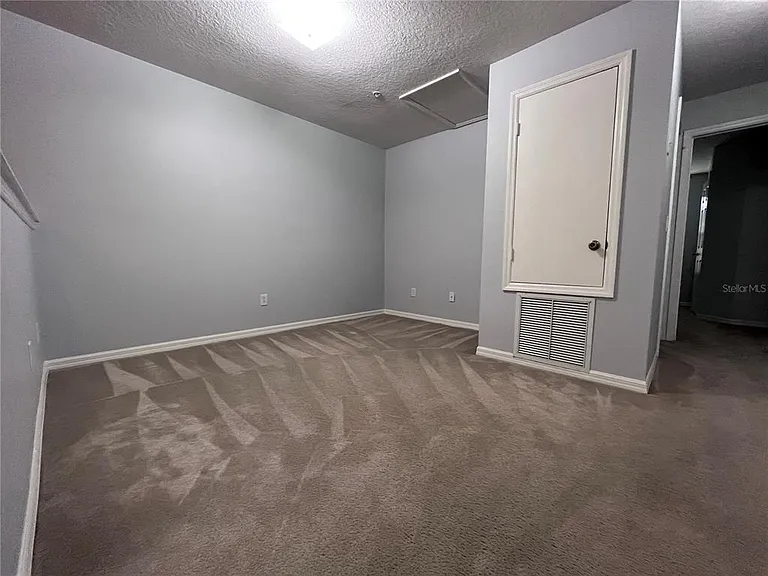 6007 Scotchwood Gln #31 — Photo 11