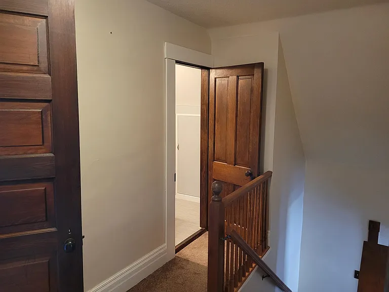 956 Hale Ave — Photo 16